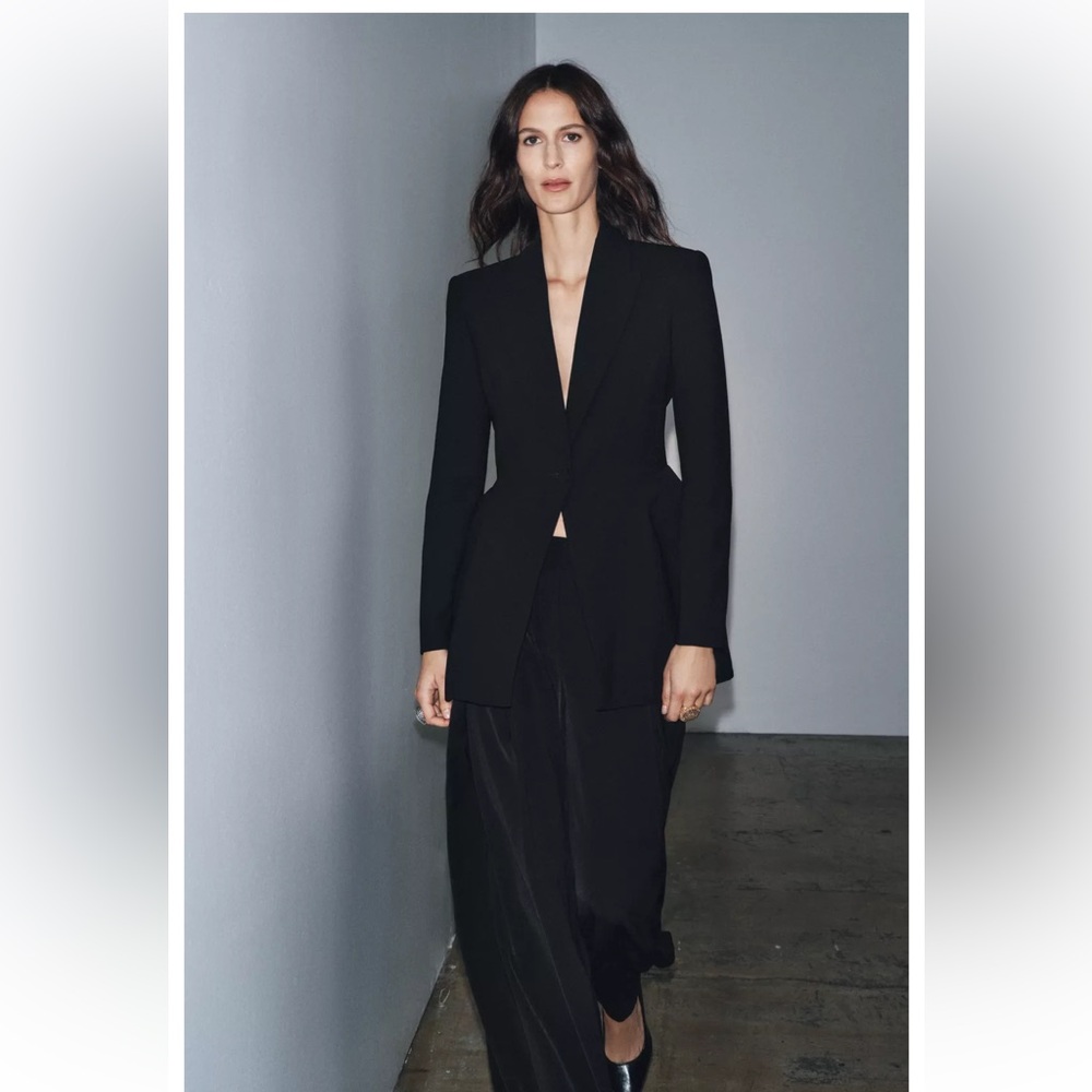 Zara Women's Fitted Blazer - NWT - Picture 2 of 11